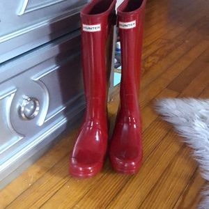 Tall red hunters size 7